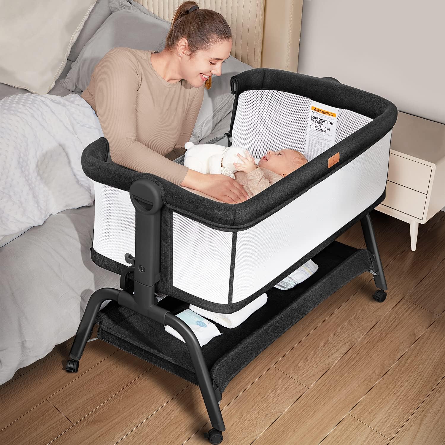 3 in 1 Baby Bassinet Bedside Crib with Soft Mattress, 6 Height Adjustable O261887