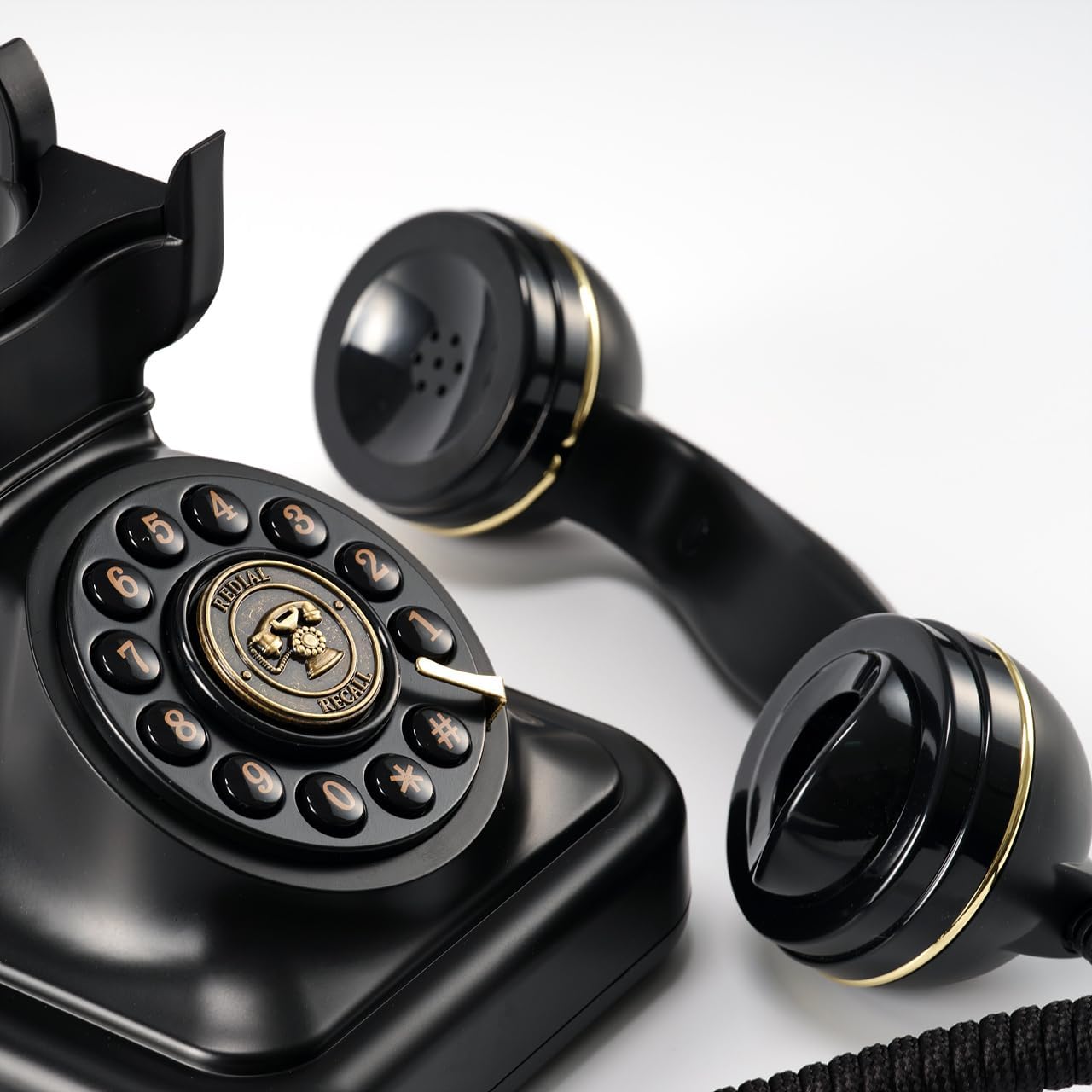 Sung CHY Retro Landline Telephone with Ringer Control, Redial, Black T836
