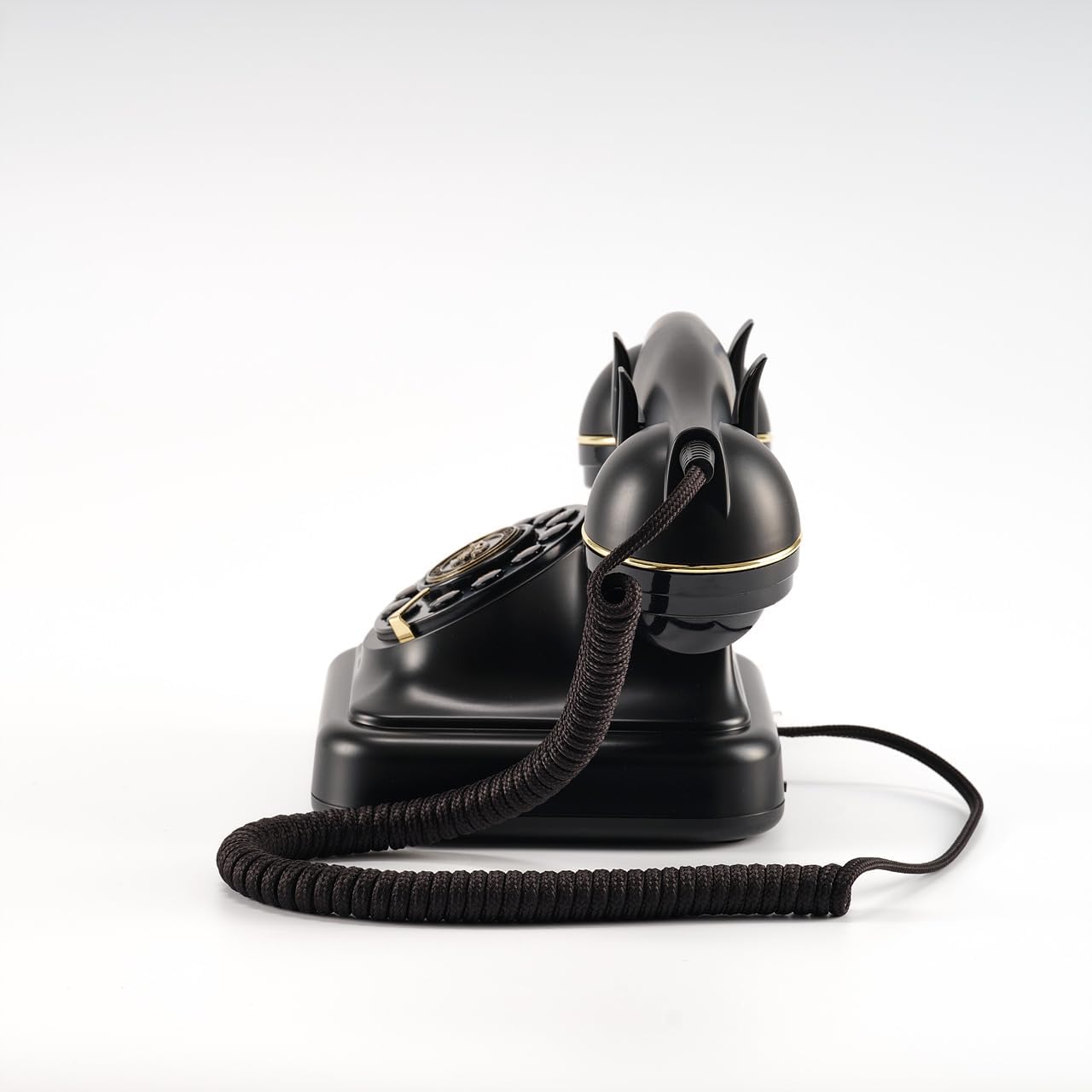 Sung CHY Retro Landline Telephone with Ringer Control, Redial, Black T836