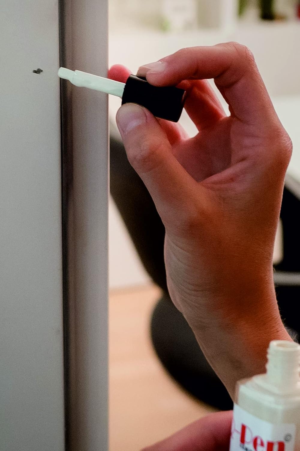 Q-Pen Touch Up Paint for IKEA Billy White R68339